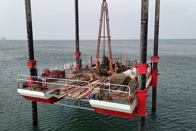 Vedligeholdelse Selvhævende platform